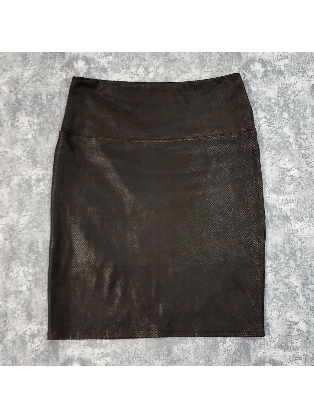 Women's Small Espresso Brown Faux Snakeskin Stretch Pencil Skirt 90’s Minimalism